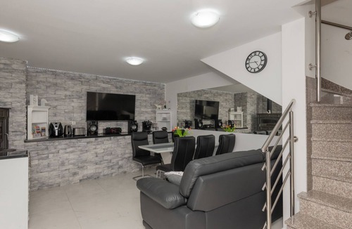 Sinj Villa | Villa Ivandvor in Split by Villas Guide