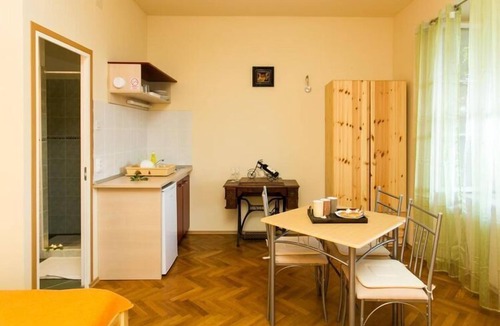 Pile Apartment | Villa Iveta- Triple Room (Ground Floor) - Martina