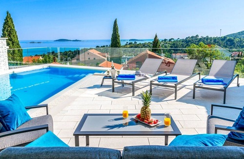 Brasina Villa | Villa Izak - Four Bedroom Villa, Sleeps 7