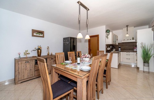 Donje Rastane Villa | Villa Jadran - Three Bedroom Villa, Sleeps 6