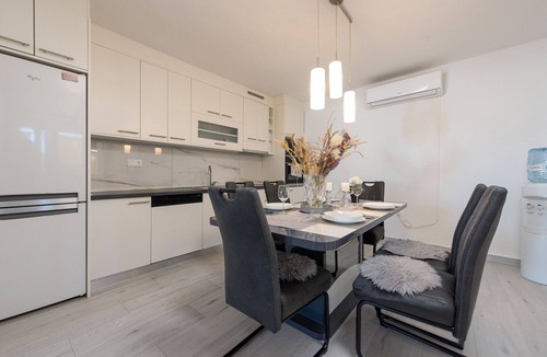 Murvica Villa | Villa Jenny, private pool, 4+1, peace and quiet, BBQ