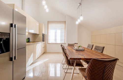 Pucisca Villa | Villa Joy - heated pool, 35 000 m2 of land, gym, family, quiet area, stylish