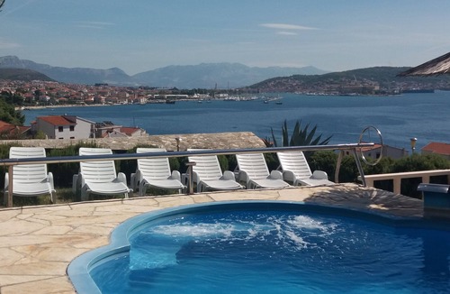 Seget Donji Villa | Villa Julio top floor apartment