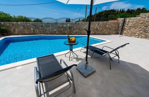 Popovici Villa | Villa Kabalero