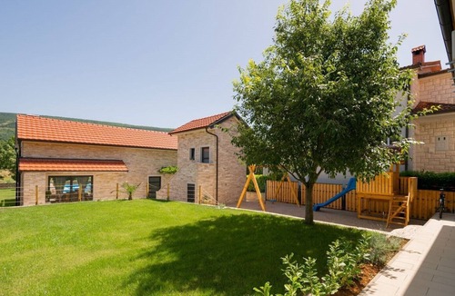 Donji Prolozac Villa | Villa Kameni Dvori **** Villa in Imotski, heated pool
