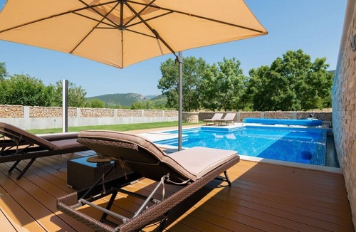 Donji Prolozac Villa | Villa Kameni Dvori **** Villa in Imotski, heated pool