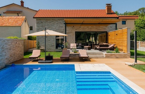 Donji Prolozac Villa | Villa Kameni Dvori **** Villa in Imotski, heated pool