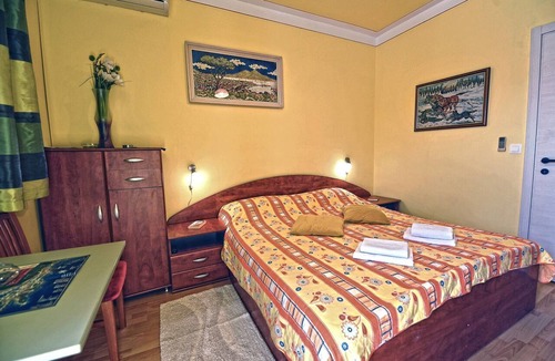 Gornji Kono House | Villa Katarina - Double Room with Terrace (Ground Floor)