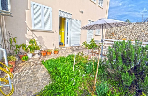 Gornji Kono House | Villa Katarina - Double Room with Terrace (Ground Floor)