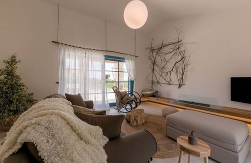 Vardica Villa | Villa Kokola Comfortable holiday residence