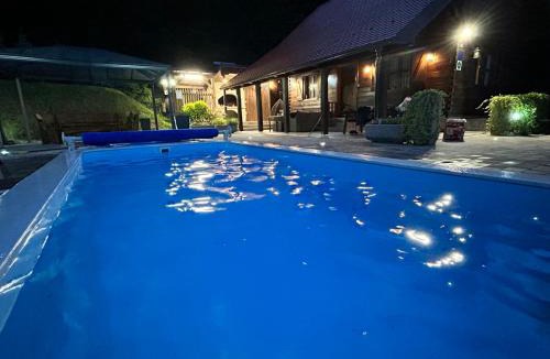 Veliko Trgovisce Villa | Villa Kontesa - Slow leaving retreat at quiet privacy near forest