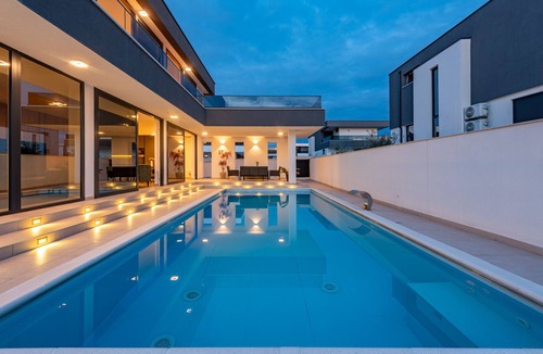 Croatian Coast Villa | Villa Kraken ZadarVillas