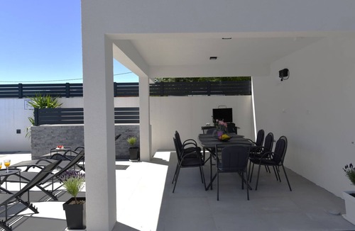 Prolozac Villa | Villa Kristina - Makarska by Villas Guide