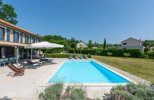 Lasici Villa | Villa Kroštula beautiful holiday home with private pool for 12 guests