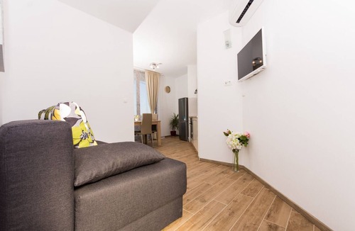 Veliki Drvenik Apartment | Villa LA-Comfort One Bedroom Apartment with Sea View Terrace 2