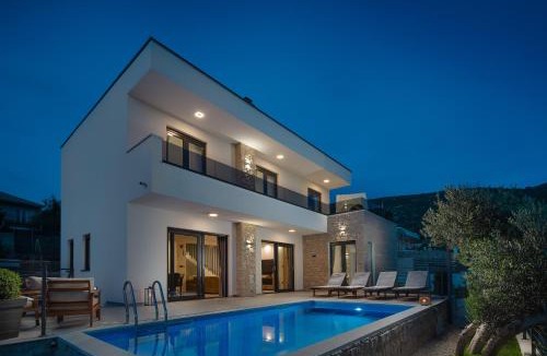Klis Villa | Villa La Familia