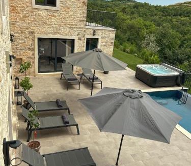 Buje Villa | Villa La Vinella with heated pool
