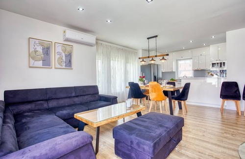 Hrvace Villa | Villa Lake with heated pool and magical views