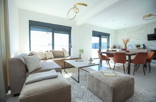 Otok Villa | Villa Lang - a Beach House Whit Rooftop Terrace