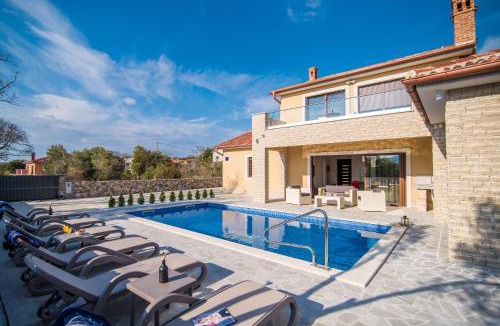 Pinezici Villa | Villa LAURA
