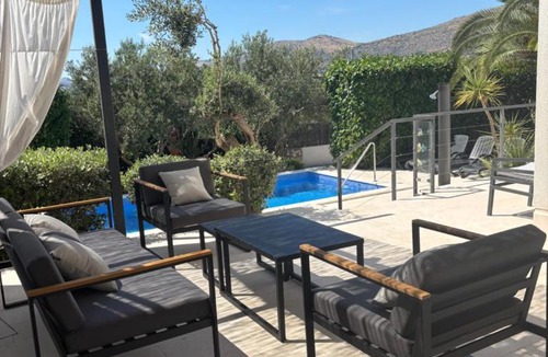 Okrug Donji Villa | Villa LeANN
