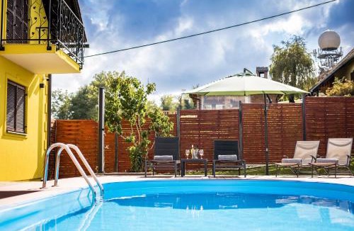 Pitomaca Villa | Villa Lipica - kuća s 3 spavaće sobe, saunom, grijanim bazenom u prekrasnom vinogradu