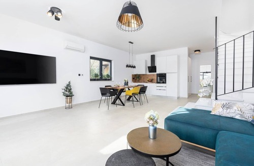 Radosi kod Zbandaja Villa | Villa Lucia with jacuzzi and private pool
