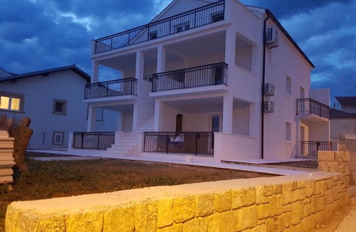 Srima Apartment | Villa Lucich