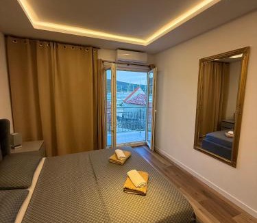 Cres Apartment | Villa Lungomare-Large Waterfront Apartment -Lungomare Promenade 6