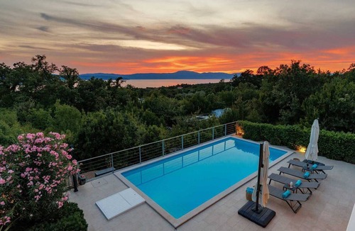 Marsici Villa | Villa LUXOR with heated pool