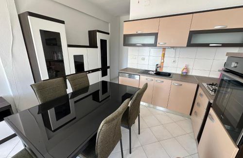 Ljubac Apartment | Villa M, Apartment for 5 Persons direct on the beach