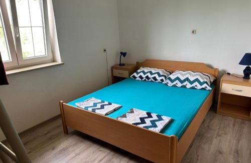 Ljubac Apartment | Villa M, Apartment for 6 Persons direct seaside, ground floor