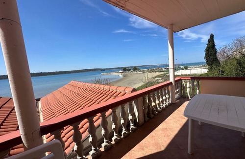 Ljubac Apartment | Villa M, App 4 - 6 persons direct on the seaside, 1st floor