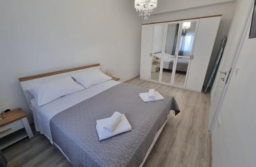 Posedarje Apartment | Villa Madison, Spacious Sea View Apartments Near Zadar with heated pool