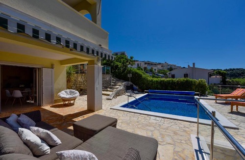 Okrug Donji Villa | Villa Magdalena