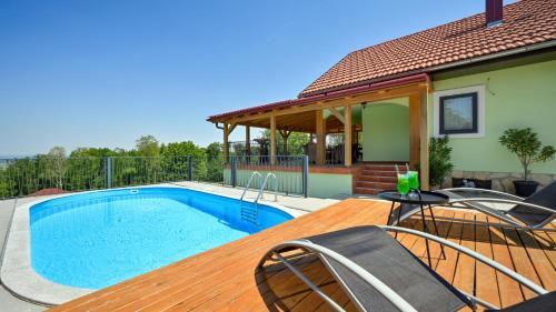 Jalzabet Villa | Villa Magic by Villas Guide