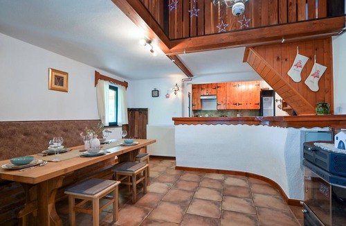 Jalzabet Villa | Villa Magic by Villas Guide