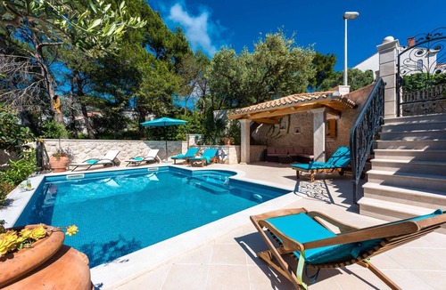 Cavtat Villa | Villa Magnifique - luxury villa close to the beach for 13 guests by MyWaycation