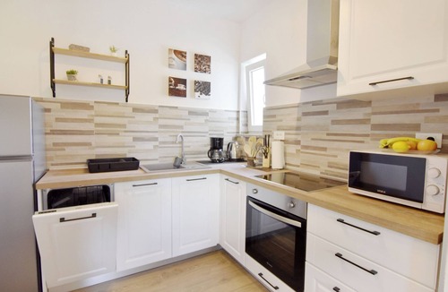 Cepljani Apartment | Villa Mares 1 with shared pool in a quiet village near Umag