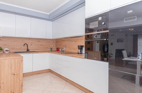 Ruzic Villa | Villa Maria with Outdoor Pool - Five Bedroom Villa with Outdoor Pool