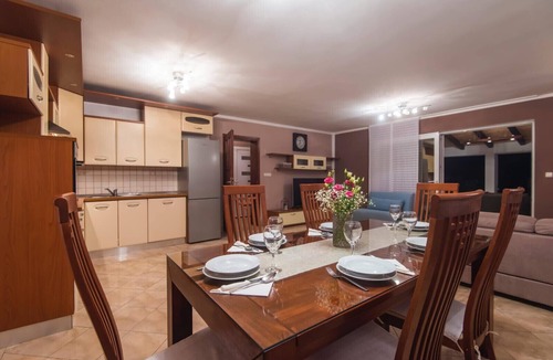 Lovinac House | Villa Marija - rural villa with outdoor pool