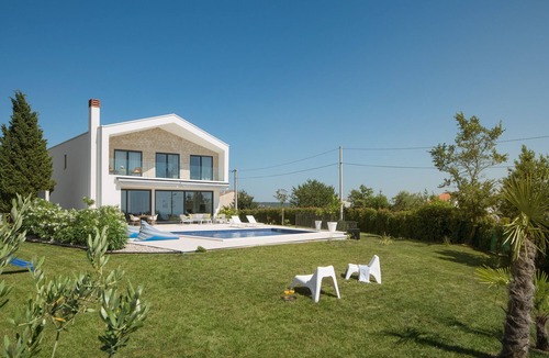 Brnobici Villa | Villa Mariva for 8 persons near Poreč with 44 m2 heated pool, sea view, fitness & kids playground
