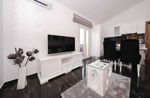 Sveti Filip i Jakov Apartment | Villa Marko A4 | Adriatic Luxury Villas