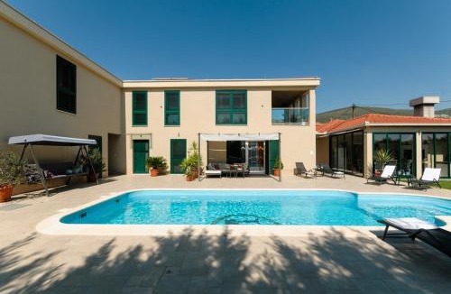 Plano Villa | Villa Marta Luxury House with Heated Pool