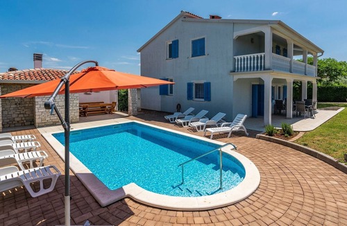 Kastel Cottage | Villa Martina with private Pool and garden