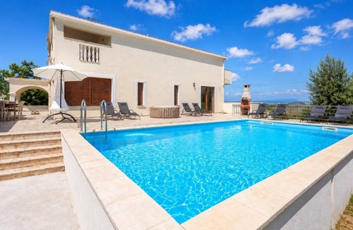 Sikovo Villa | Villa Maslina - Four Bedroom Villa, Sleeps 8