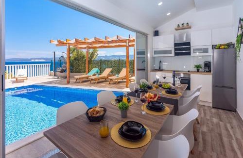 Duce Villa | Villa Matan - only 200m from the sandy beaches, private 28m2 pool