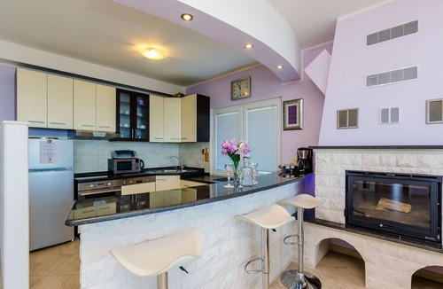 Vodovađa Villa | Villa Mateo - 3 Bed Apt with Terrace&Private Pool