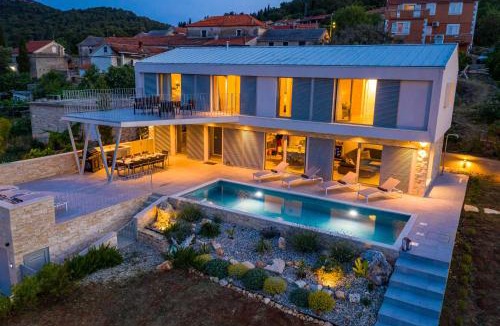Zman Villa | Villa Mezano -heated pool & e-bikes