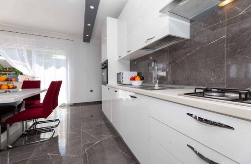 Garica Villa | Villa Mia with pool in Garica